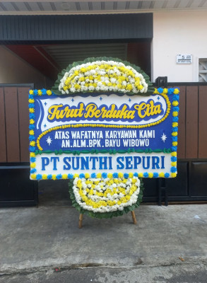Papan Bunga Duka di Halmahera Timur