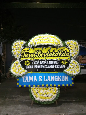 Papan Bunga Duka di Halmahera Timur